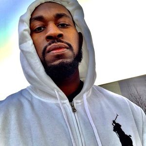 Meet your Posher, Deandre